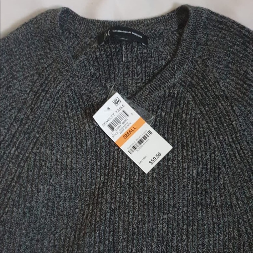 Sweatshirt new!!